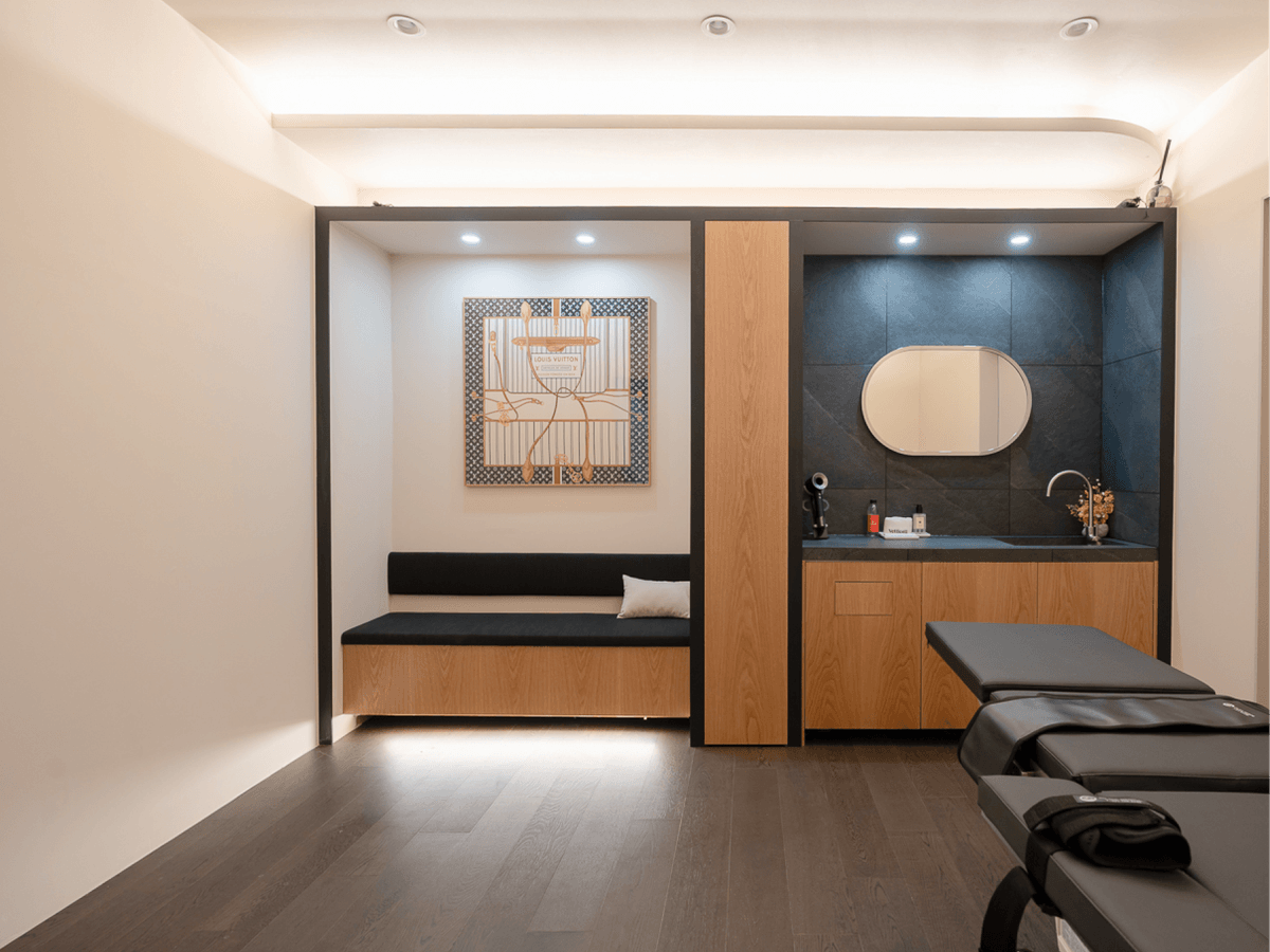 PRIVATE TREATMENT SUITE